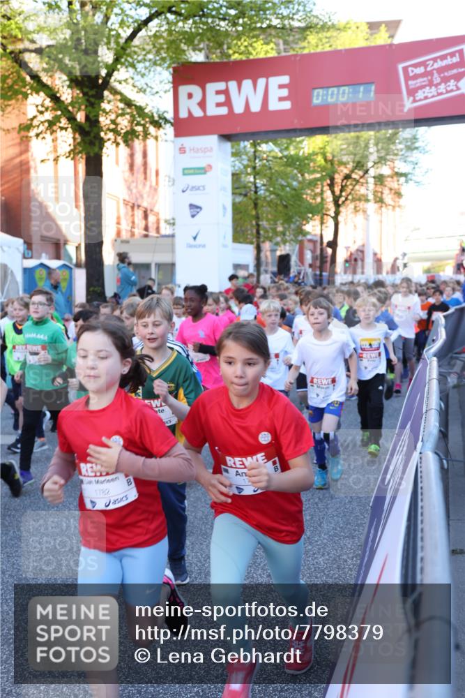 25.04.2025 - Das Zehntel Lena Gebhardt http://msf.ph/oto/7798379 26.04.2025 07:32:04 Allgemein zum Event 0, 00, 11, 1782, 17 meine-sportfotos.de