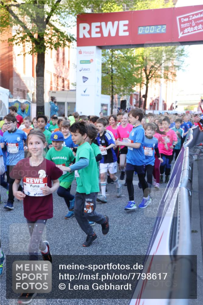 25.04.2025 - Das Zehntel Lena Gebhardt http://msf.ph/oto/7798617 26.04.2025 07:32:16 Allgemein zum Event 0, 00, 22, 1267 meine-sportfotos.de