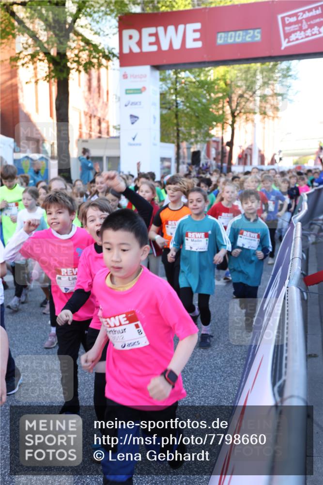 25.04.2025 - Das Zehntel Lena Gebhardt http://msf.ph/oto/7798660 26.04.2025 07:32:18 Allgemein zum Event 343, 0, 00, 25, 2512 meine-sportfotos.de