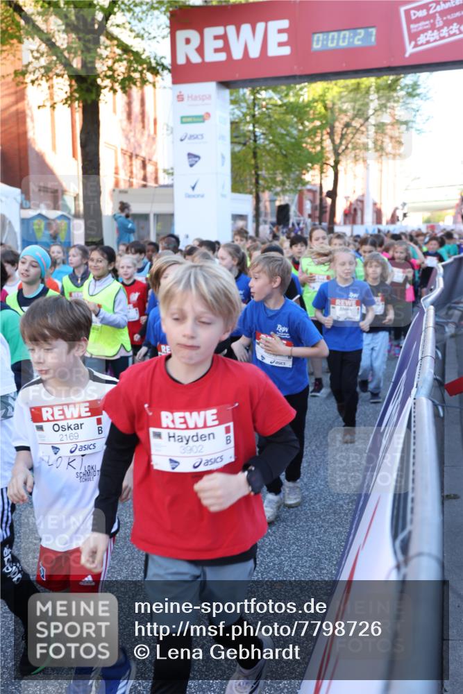 25.04.2025 - Das Zehntel Lena Gebhardt http://msf.ph/oto/7798726 26.04.2025 07:32:21 Allgemein zum Event 0, 00, 27, 2169, 3902 meine-sportfotos.de