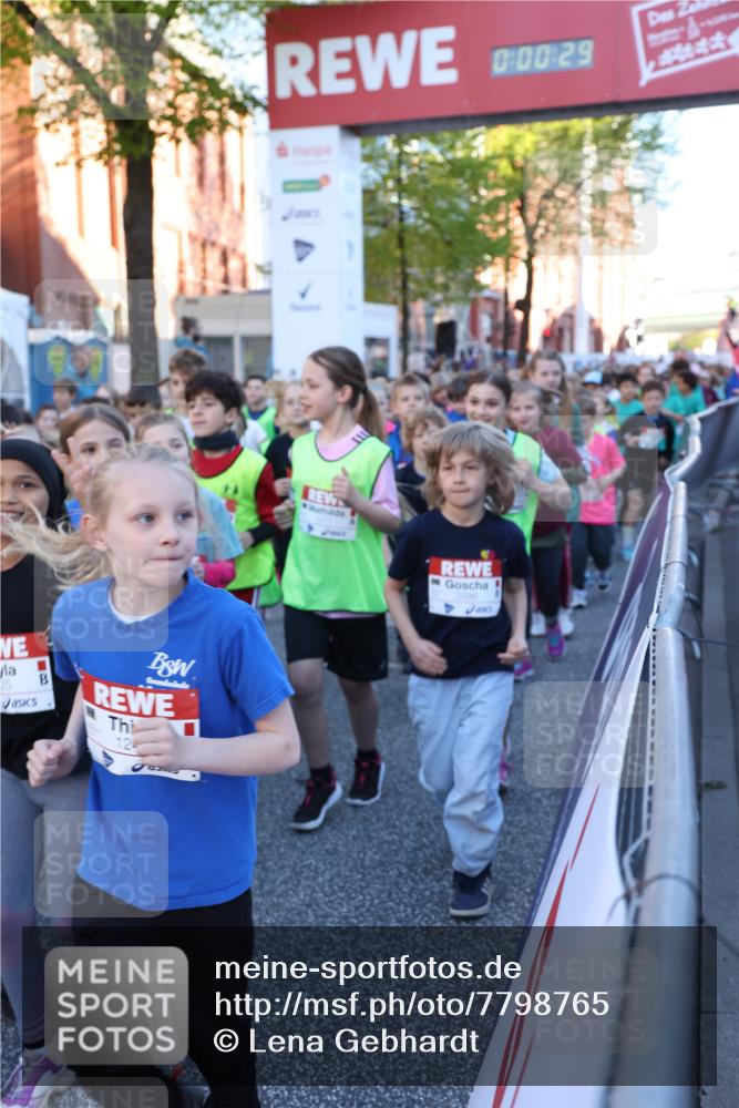 25.04.2025 - Das Zehntel Lena Gebhardt http://msf.ph/oto/7798765 26.04.2025 07:32:23 Allgemein zum Event 25, 19, 12, 00, 29, 2586 meine-sportfotos.de