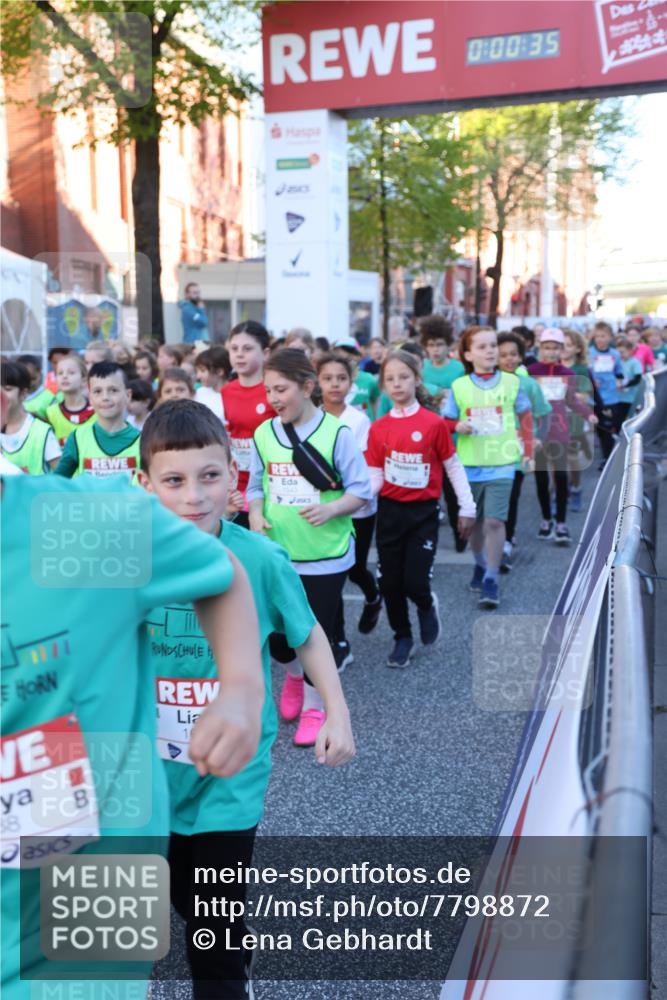25.04.2025 - Das Zehntel Lena Gebhardt http://msf.ph/oto/7798872 26.04.2025 07:32:28 Allgemein zum Event 88, 1, 00, 35, 2010 meine-sportfotos.de