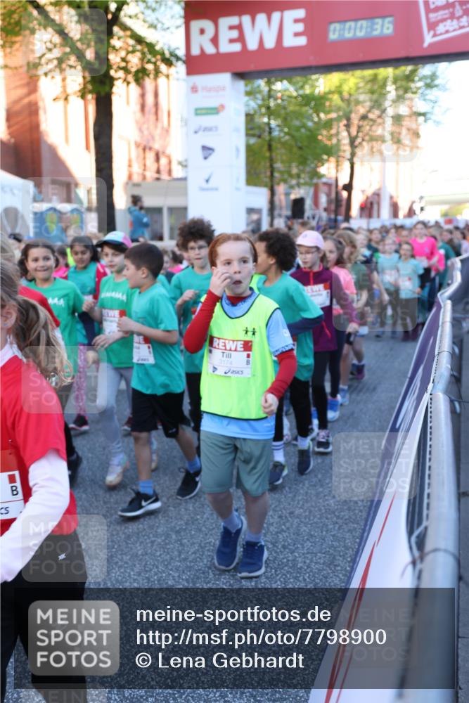 25.04.2025 - Das Zehntel Lena Gebhardt http://msf.ph/oto/7798900 26.04.2025 07:32:30 Allgemein zum Event 0, 00, 36, 3174 meine-sportfotos.de