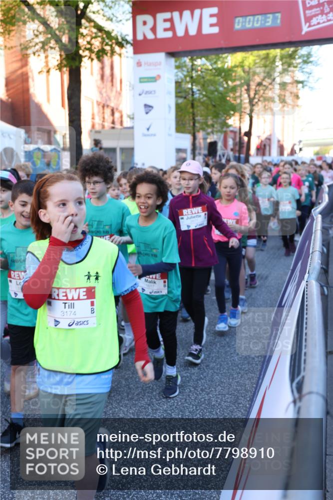 25.04.2025 - Das Zehntel Lena Gebhardt http://msf.ph/oto/7798910 26.04.2025 07:32:31 Allgemein zum Event 3174, 0, 00, 37, 1617 meine-sportfotos.de