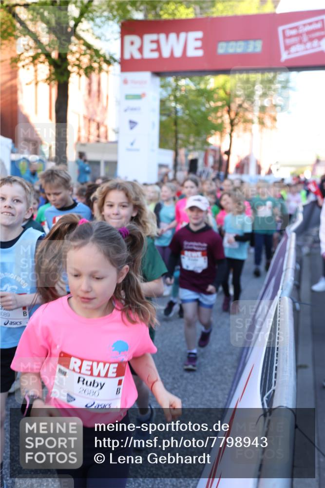 25.04.2025 - Das Zehntel Lena Gebhardt http://msf.ph/oto/7798943 26.04.2025 07:32:32 Allgemein zum Event 8089, 0, 00, 39, 2680 meine-sportfotos.de