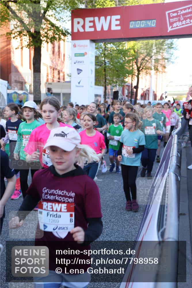 25.04.2025 - Das Zehntel Lena Gebhardt http://msf.ph/oto/7798958 26.04.2025 07:32:33 Allgemein zum Event 34, 00, 40, 2345, 1269 meine-sportfotos.de