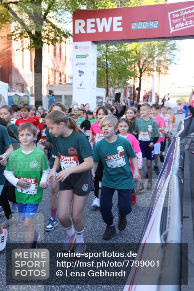 25.04.2025 - Das Zehntel Lena Gebhardt http://msf.ph/oto/7799001 26.04.2025 07:32:36 Allgemein zum Event 0, 00, 42, 2390, 1263 meine-sportfotos.de