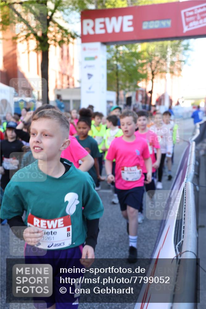 25.04.2025 - Das Zehntel Lena Gebhardt http://msf.ph/oto/7799052 26.04.2025 07:32:38 Allgemein zum Event 1261 meine-sportfotos.de