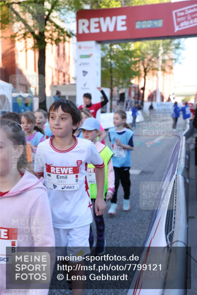 25.04.2025 - Das Zehntel Lena Gebhardt http://msf.ph/oto/7799121 26.04.2025 07:32:41 Allgemein zum Event 3907, 0, 00, 48 meine-sportfotos.de