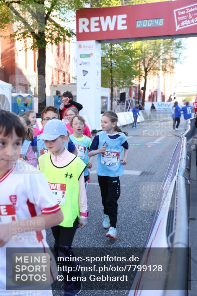 25.04.2025 - Das Zehntel Lena Gebhardt http://msf.ph/oto/7799128 26.04.2025 07:32:42 Allgemein zum Event 0, 00, 48, 8, 19, 3093 meine-sportfotos.de