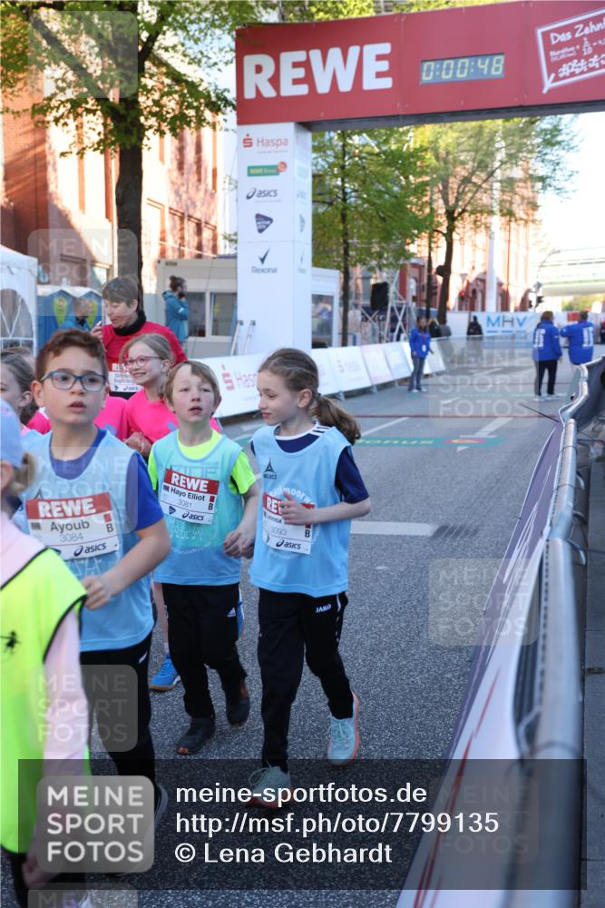 25.04.2025 - Das Zehntel Lena Gebhardt http://msf.ph/oto/7799135 26.04.2025 07:32:42 Allgemein zum Event 3084, 00, 48, 412, 3081, 3093 meine-sportfotos.de