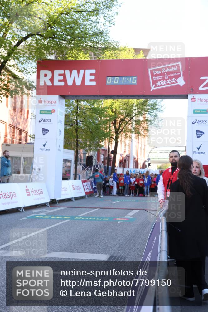 25.04.2025 - Das Zehntel Lena Gebhardt http://msf.ph/oto/7799150 26.04.2025 07:33:39 Allgemein zum Event 00, 46, 42, 345, 4, 2145, 2724, 5 meine-sportfotos.de