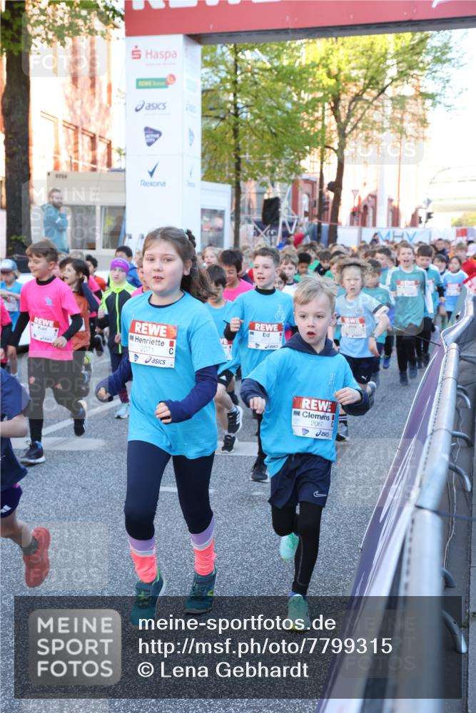 25.04.2025 - Das Zehntel Lena Gebhardt http://msf.ph/oto/7799315 26.04.2025 07:34:26 Allgemein zum Event 2071, 2067 meine-sportfotos.de