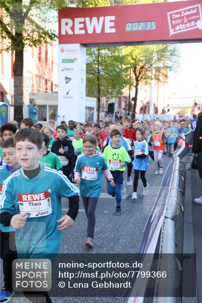 25.04.2025 - Das Zehntel Lena Gebhardt http://msf.ph/oto/7799366 26.04.2025 07:34:29 Allgemein zum Event 1873, 0, 02, 35, 8226 meine-sportfotos.de