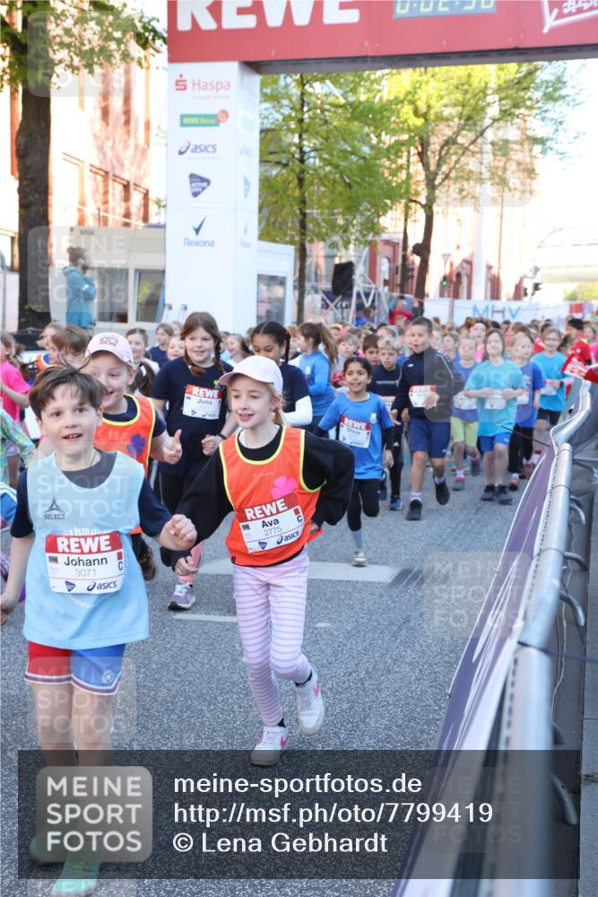 25.04.2025 - Das Zehntel Lena Gebhardt http://msf.ph/oto/7799419 26.04.2025 07:34:31 Allgemein zum Event 3071, 2775 meine-sportfotos.de