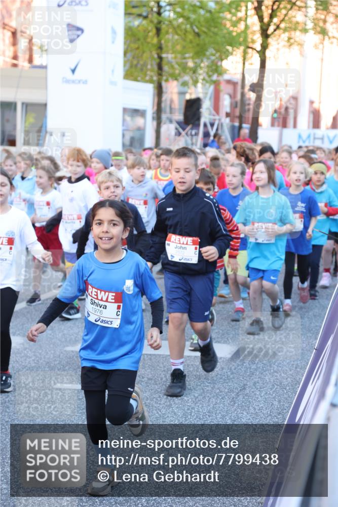 25.04.2025 - Das Zehntel Lena Gebhardt http://msf.ph/oto/7799438 26.04.2025 07:34:32 Allgemein zum Event 1976, 2572 meine-sportfotos.de