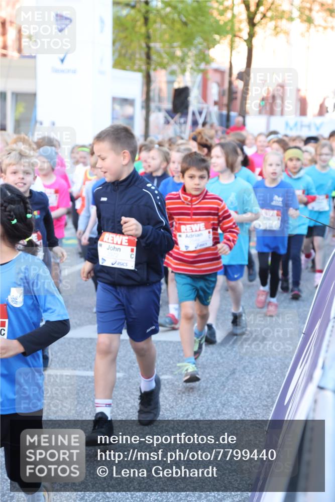 25.04.2025 - Das Zehntel Lena Gebhardt http://msf.ph/oto/7799440 26.04.2025 07:34:33 Allgemein zum Event 2572 meine-sportfotos.de