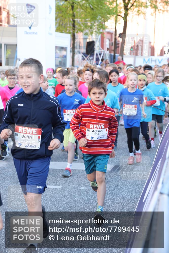 25.04.2025 - Das Zehntel Lena Gebhardt http://msf.ph/oto/7799445 26.04.2025 07:34:33 Allgemein zum Event 2572, 2549, 1381 meine-sportfotos.de