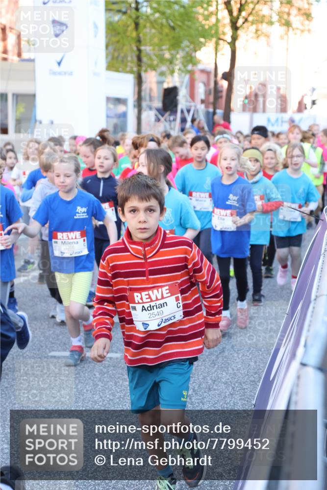 25.04.2025 - Das Zehntel Lena Gebhardt http://msf.ph/oto/7799452 26.04.2025 07:34:34 Allgemein zum Event 1205, 2549 meine-sportfotos.de