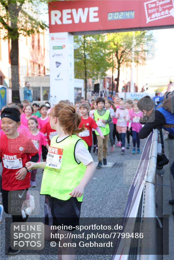 25.04.2025 - Das Zehntel Lena Gebhardt http://msf.ph/oto/7799486 26.04.2025 07:34:37 Allgemein zum Event 02, 44, 1824, 3569 meine-sportfotos.de