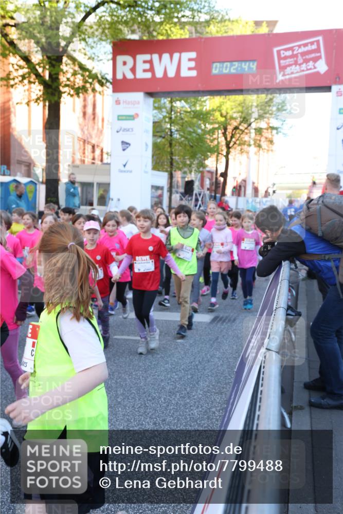 25.04.2025 - Das Zehntel Lena Gebhardt http://msf.ph/oto/7799488 26.04.2025 07:34:38 Allgemein zum Event 0, 02, 44 meine-sportfotos.de