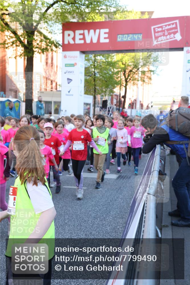 25.04.2025 - Das Zehntel Lena Gebhardt http://msf.ph/oto/7799490 26.04.2025 07:34:38 Allgemein zum Event 0, 02, 44 meine-sportfotos.de