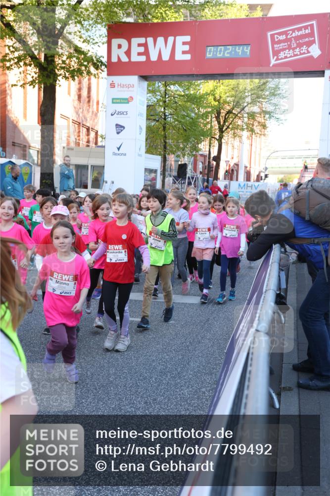 25.04.2025 - Das Zehntel Lena Gebhardt http://msf.ph/oto/7799492 26.04.2025 07:34:38 Allgemein zum Event 02, 44, 4, 2145, 2724, 3334, 1828 meine-sportfotos.de