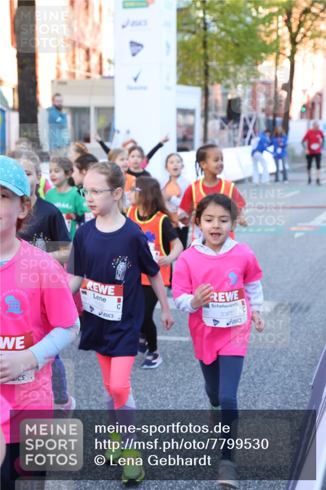 25.04.2025 - Das Zehntel Lena Gebhardt http://msf.ph/oto/7799530 26.04.2025 07:34:41 Allgemein zum Event 1155, 3365 meine-sportfotos.de