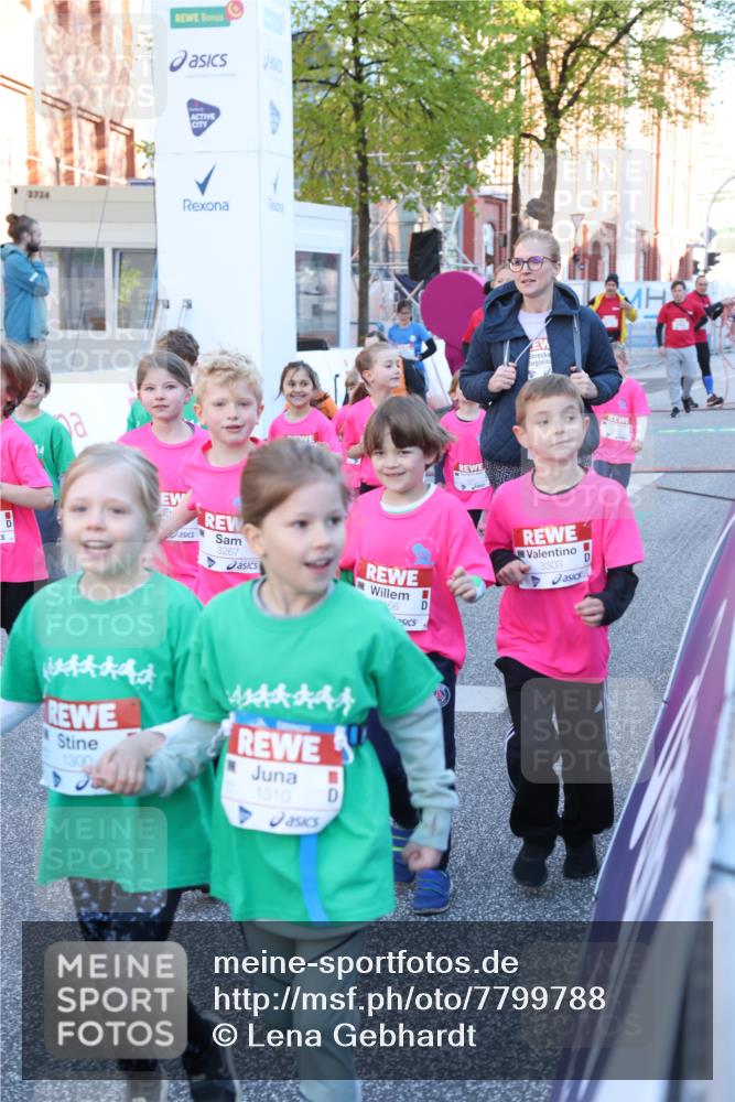 25.04.2025 - Das Zehntel Lena Gebhardt http://msf.ph/oto/7799788 26.04.2025 07:35:34 Allgemein zum Event 2724, 50, 3267, 130, 4444444, 1310, 10, 56, 3303 meine-sportfotos.de