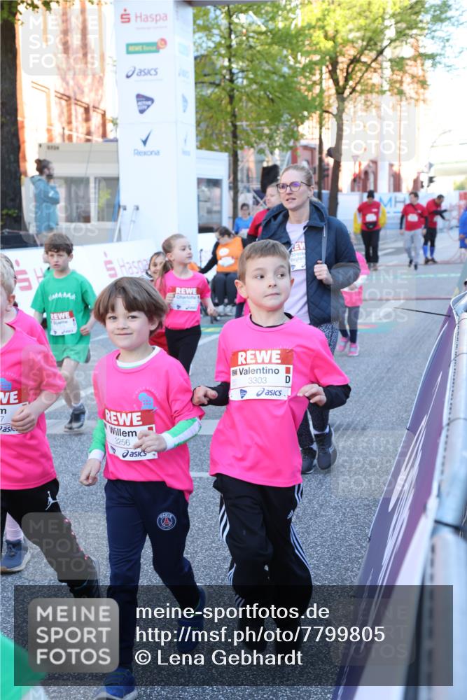 25.04.2025 - Das Zehntel Lena Gebhardt http://msf.ph/oto/7799805 26.04.2025 07:35:35 Allgemein zum Event 5, 7, 3256, 3303 meine-sportfotos.de