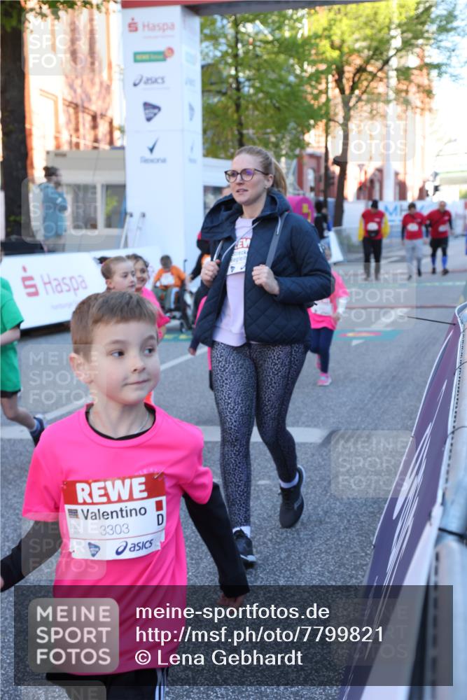 25.04.2025 - Das Zehntel Lena Gebhardt http://msf.ph/oto/7799821 26.04.2025 07:35:35 Allgemein zum Event 3303 meine-sportfotos.de