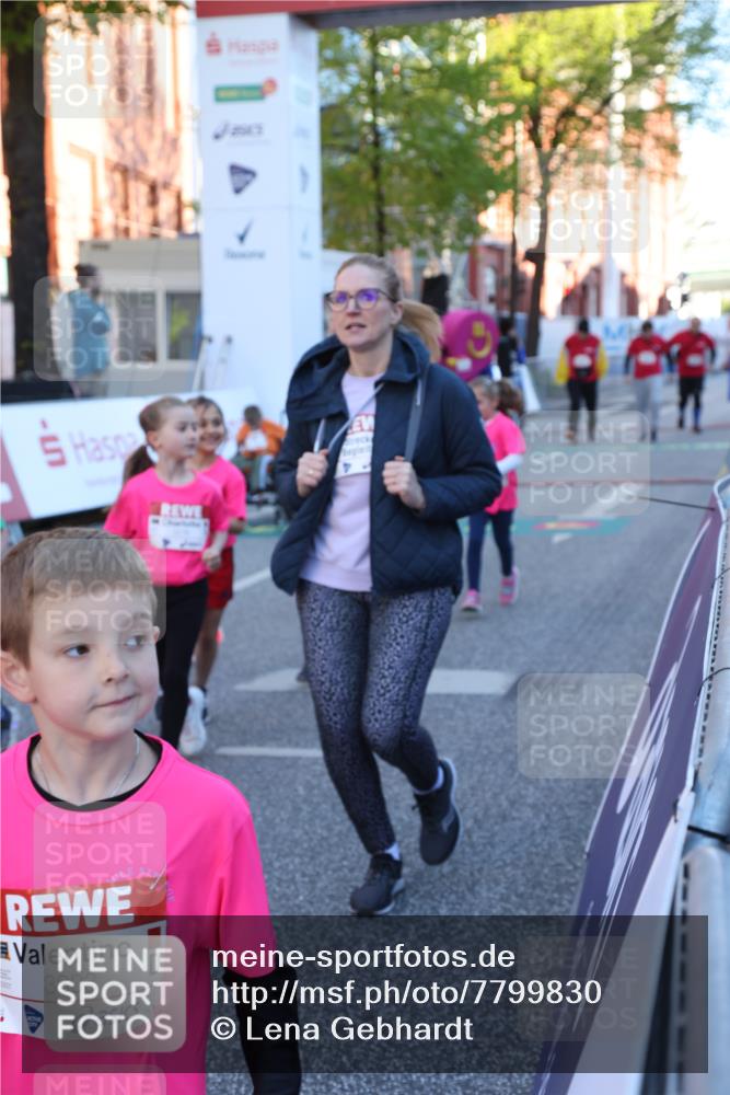 25.04.2025 - Das Zehntel Lena Gebhardt http://msf.ph/oto/7799830 26.04.2025 07:35:35 Allgemein zum Event 3303 meine-sportfotos.de