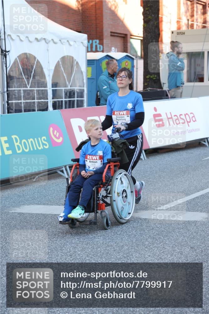 25.04.2025 - Das Zehntel Lena Gebhardt http://msf.ph/oto/7799917 26.04.2025 07:35:42 Allgemein zum Event 1956, 2724 meine-sportfotos.de