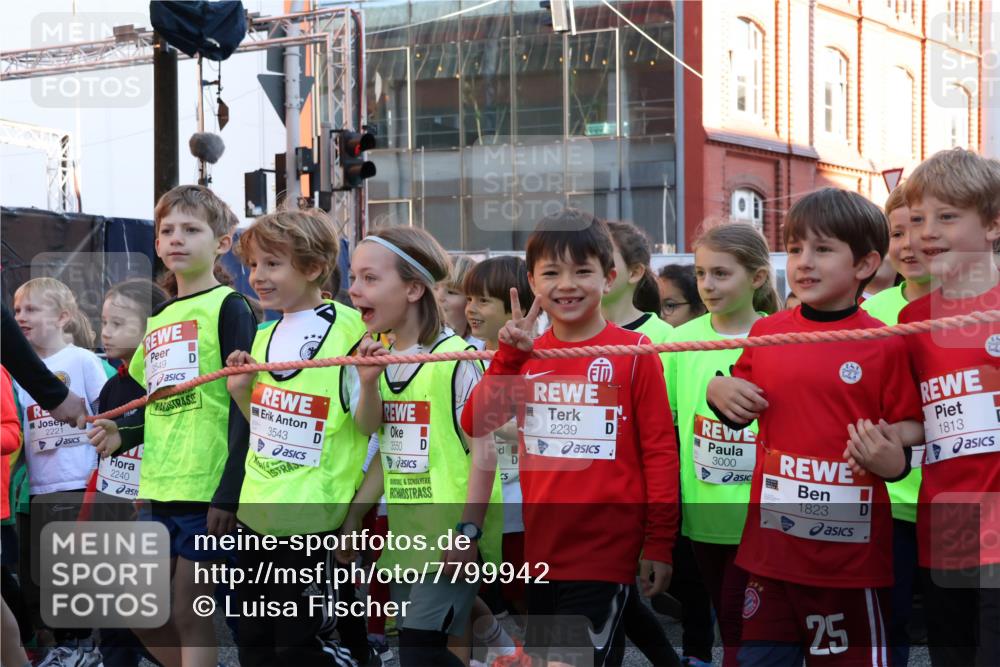 25.04.2025 - Das Zehntel Luisa Fischer http://msf.ph/oto/7799942 26.04.2025 08:34:54 Allgemein zum Event 3549, 2221, 2240, 2239, 3543, 3550, 3000, 1823, 225, 1813 meine-sportfotos.de