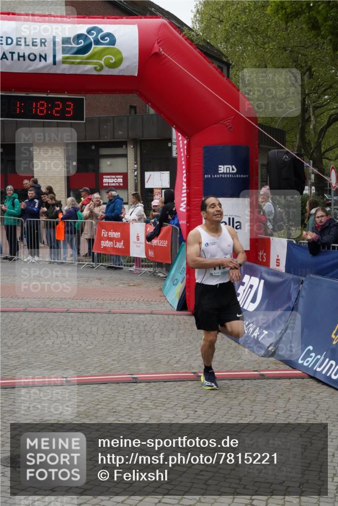 04.05.2025 - 8. Wedeler Halbmarathon Felixshl http://msf.ph/oto/7815221 04.05.2025 11:18:21 Ziel 1197 meine-sportfotos.de