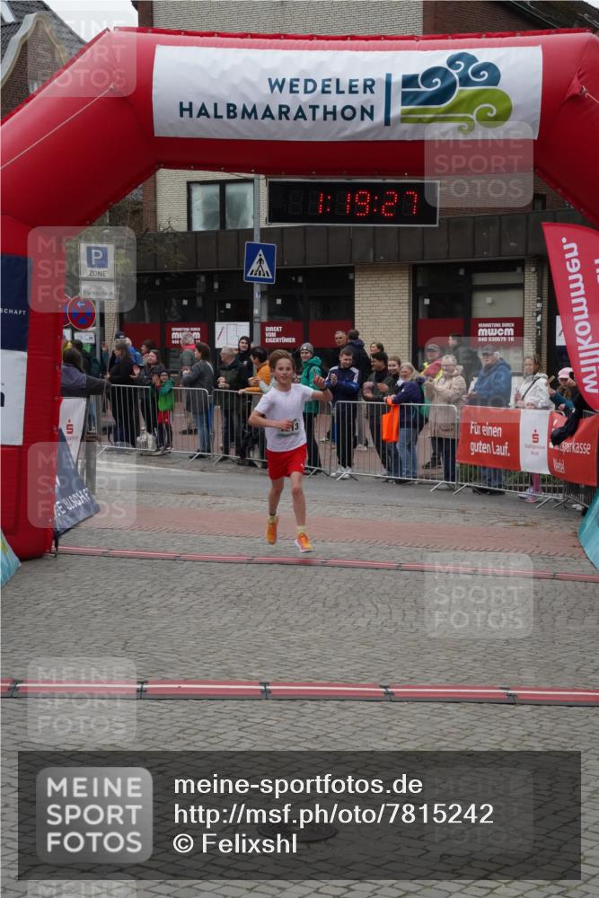 04.05.2025 - 8. Wedeler Halbmarathon Felixshl http://msf.ph/oto/7815242 04.05.2025 11:19:25 Ziel 1213 meine-sportfotos.de