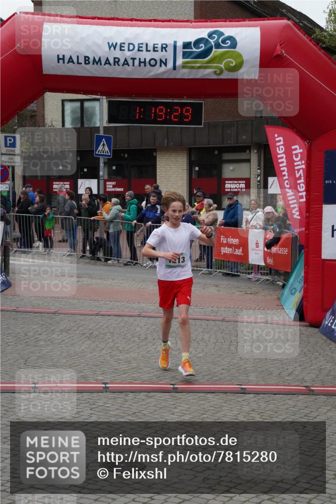 04.05.2025 - 8. Wedeler Halbmarathon Felixshl http://msf.ph/oto/7815280 04.05.2025 11:19:27 Ziel 1213 meine-sportfotos.de