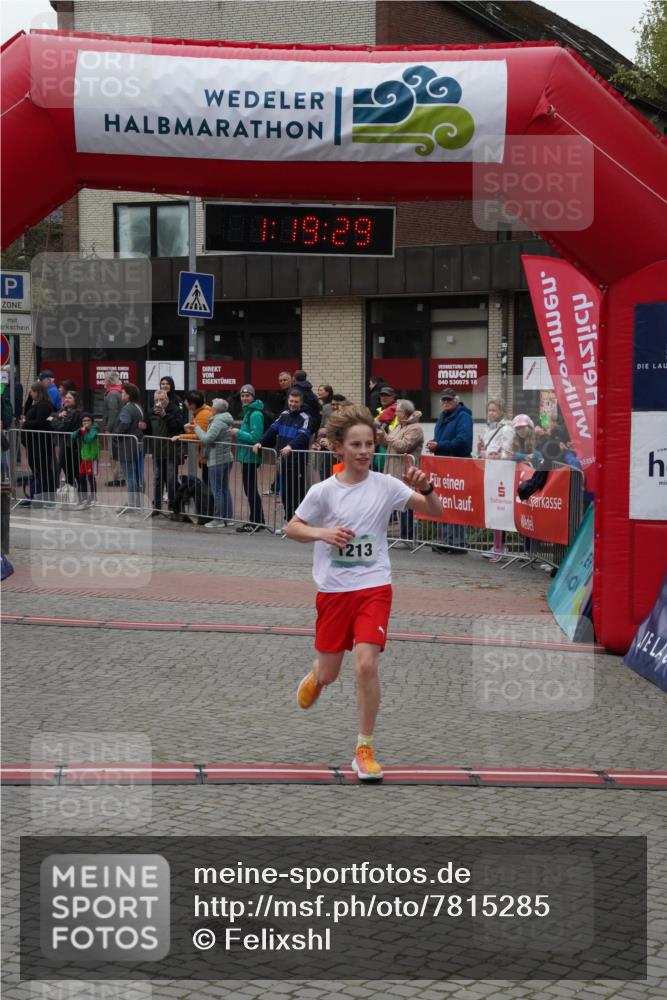 04.05.2025 - 8. Wedeler Halbmarathon Felixshl http://msf.ph/oto/7815285 04.05.2025 11:19:27 Ziel 1213 meine-sportfotos.de