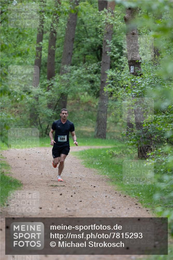04.05.2025 - 8. Wedeler Halbmarathon Michael Strokosch http://msf.ph/oto/7815293 04.05.2025 10:27:06 Laufen 589 meine-sportfotos.de