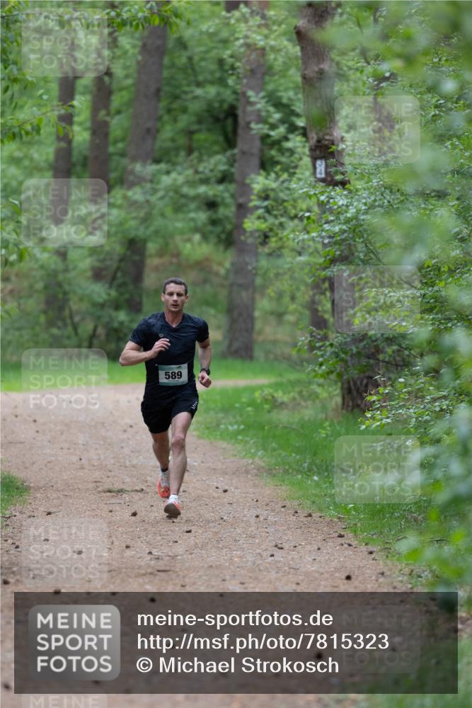 04.05.2025 - 8. Wedeler Halbmarathon Michael Strokosch http://msf.ph/oto/7815323 04.05.2025 10:27:09 Laufen 589 meine-sportfotos.de