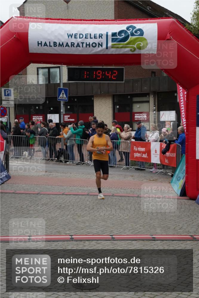 04.05.2025 - 8. Wedeler Halbmarathon Felixshl http://msf.ph/oto/7815326 04.05.2025 11:19:40 Ziel 361, 534 meine-sportfotos.de