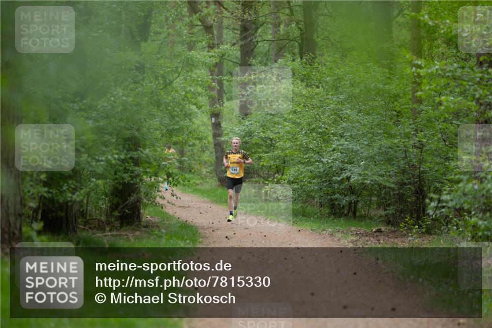 04.05.2025 - 8. Wedeler Halbmarathon Michael Strokosch http://msf.ph/oto/7815330 04.05.2025 10:27:33 Laufen 578 meine-sportfotos.de