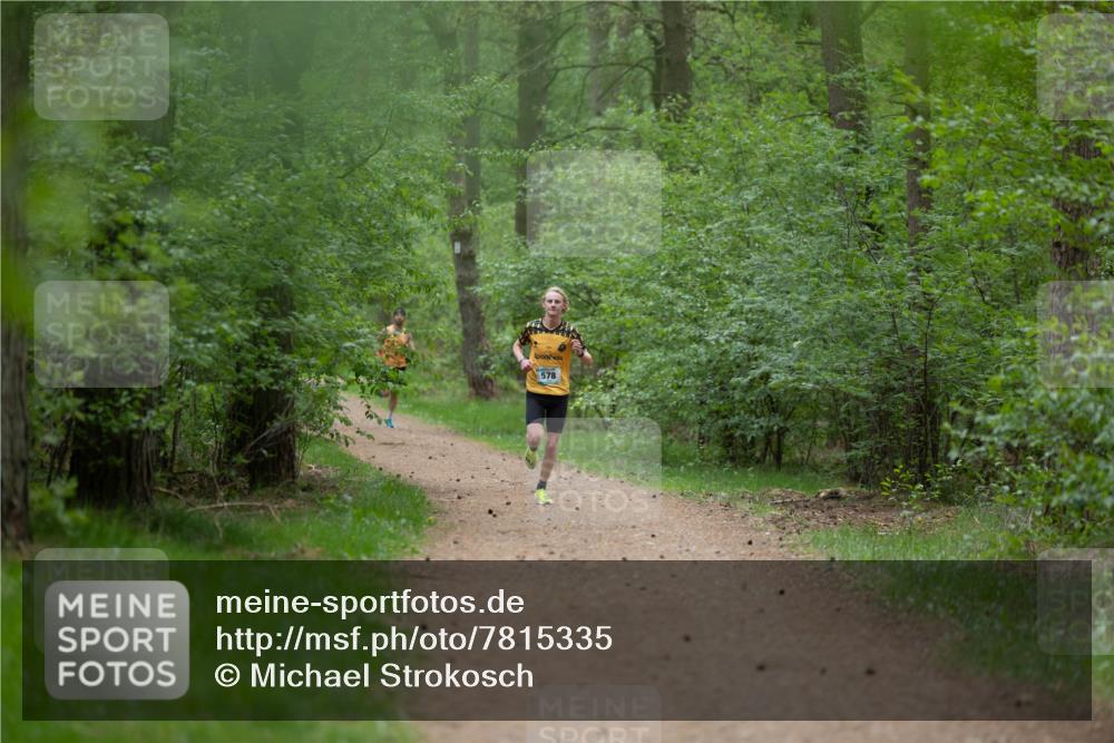04.05.2025 - 8. Wedeler Halbmarathon Michael Strokosch http://msf.ph/oto/7815335 04.05.2025 10:27:35 Laufen 578 meine-sportfotos.de