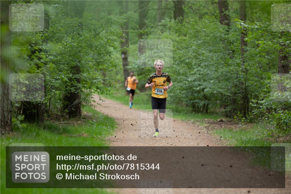 04.05.2025 - 8. Wedeler Halbmarathon Michael Strokosch http://msf.ph/oto/7815344 04.05.2025 10:27:38 Laufen 578 meine-sportfotos.de
