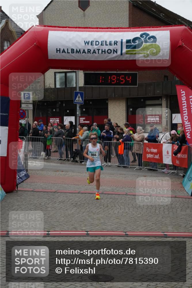 04.05.2025 - 8. Wedeler Halbmarathon Felixshl http://msf.ph/oto/7815390 04.05.2025 11:19:52 Ziel 630, 966 meine-sportfotos.de