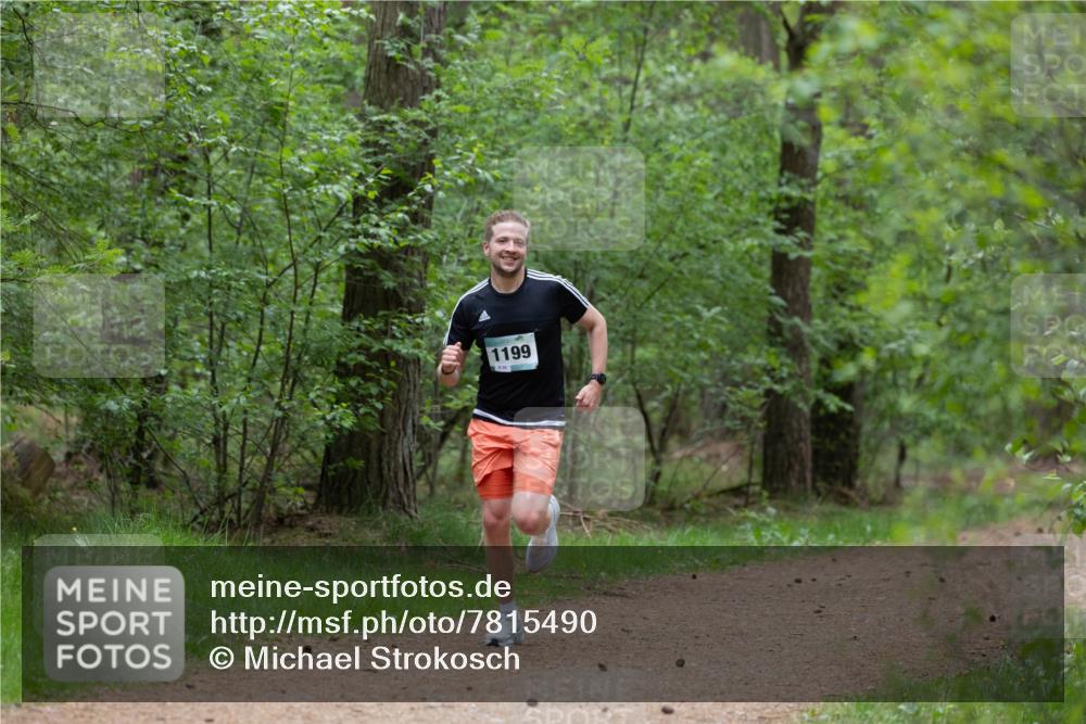 04.05.2025 - 8. Wedeler Halbmarathon Michael Strokosch http://msf.ph/oto/7815490 04.05.2025 10:29:31 Laufen 1199, 38 meine-sportfotos.de