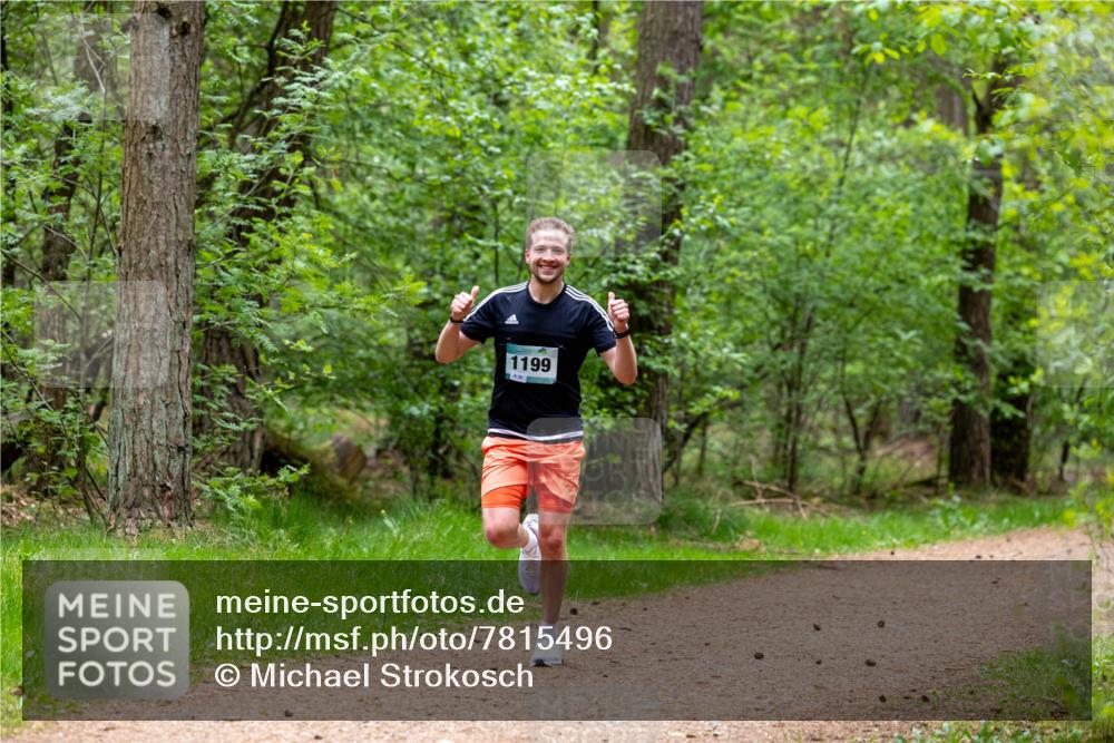 04.05.2025 - 8. Wedeler Halbmarathon Michael Strokosch http://msf.ph/oto/7815496 04.05.2025 10:29:32 Laufen 1199, 381 meine-sportfotos.de
