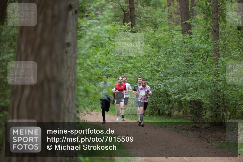 04.05.2025 - 8. Wedeler Halbmarathon Michael Strokosch http://msf.ph/oto/7815509 04.05.2025 10:30:47 Laufen 27 meine-sportfotos.de