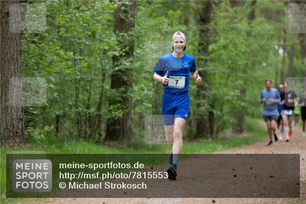 04.05.2025 - 8. Wedeler Halbmarathon Michael Strokosch http://msf.ph/oto/7815553 04.05.2025 10:31:16 Laufen 222, 7 meine-sportfotos.de