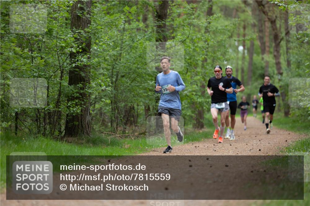 04.05.2025 - 8. Wedeler Halbmarathon Michael Strokosch http://msf.ph/oto/7815559 04.05.2025 10:31:19 Laufen 15, 188 meine-sportfotos.de